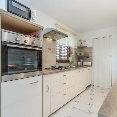 Nera Apartamento Pula